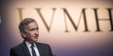 LVMH CEO urges de-escalation of trade tensions with the U.S.