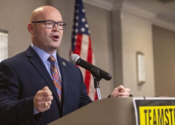 Teamsters Chief Slams AI Bill Limiting State Regulation