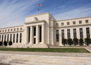 Fed Meets as Mideast Conflict Clouds Economic Picture