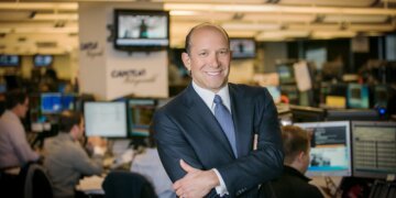 Commerce Chief Sees $50 Billion Monthly Tariff Windfall